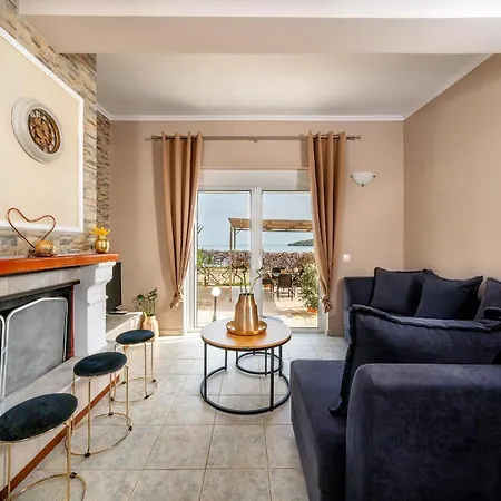 Grekodes Kera, Seafront Villa Kalyves